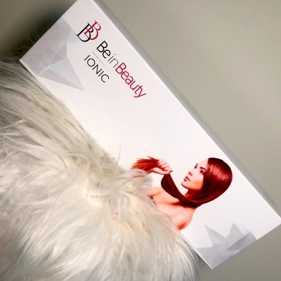 Be in Beauty | NWT IONIC Hair Brush Straightener, Teal Blue. - Picture 4 of 7